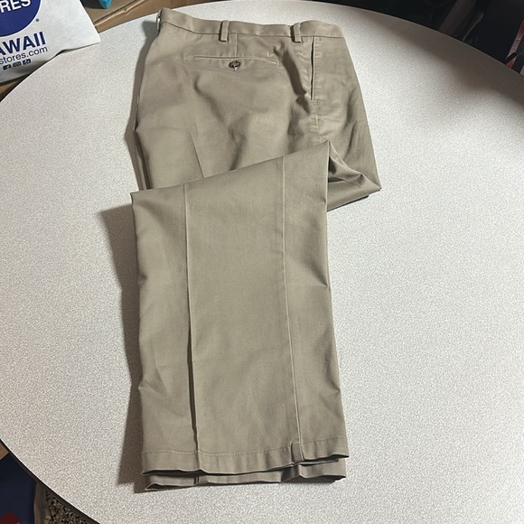 Dockers pants - Picture 2 of 2